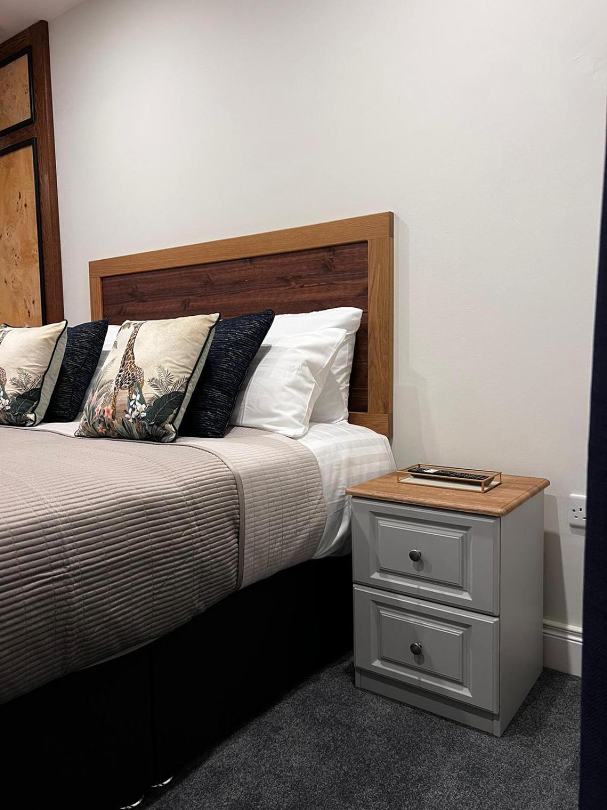 מיינות' 53 Luxury Accommodation מראה חיצוני תמונה